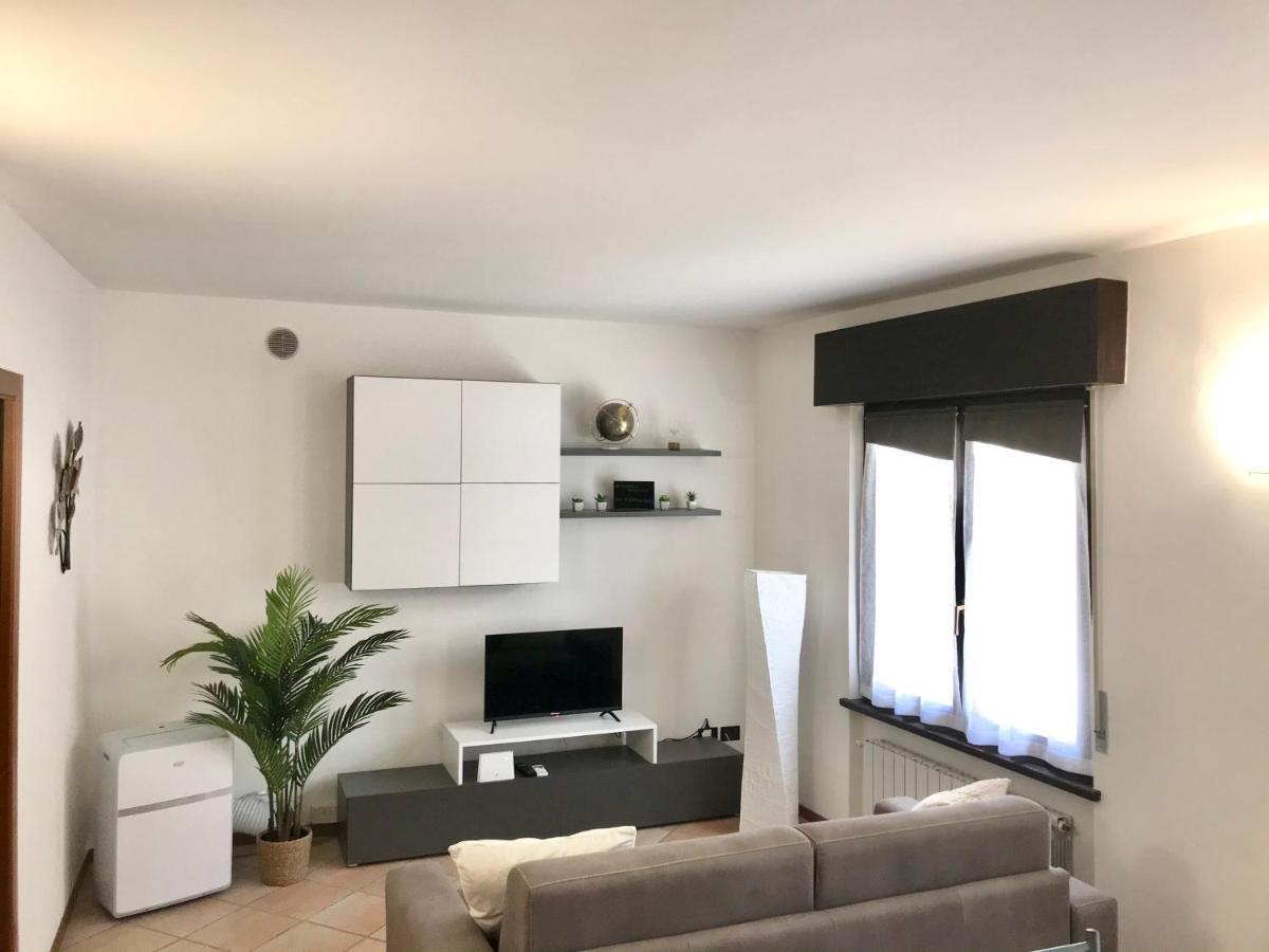 Il Ciottolo Apartments มัลเชซิเน ภายนอก รูปภาพ